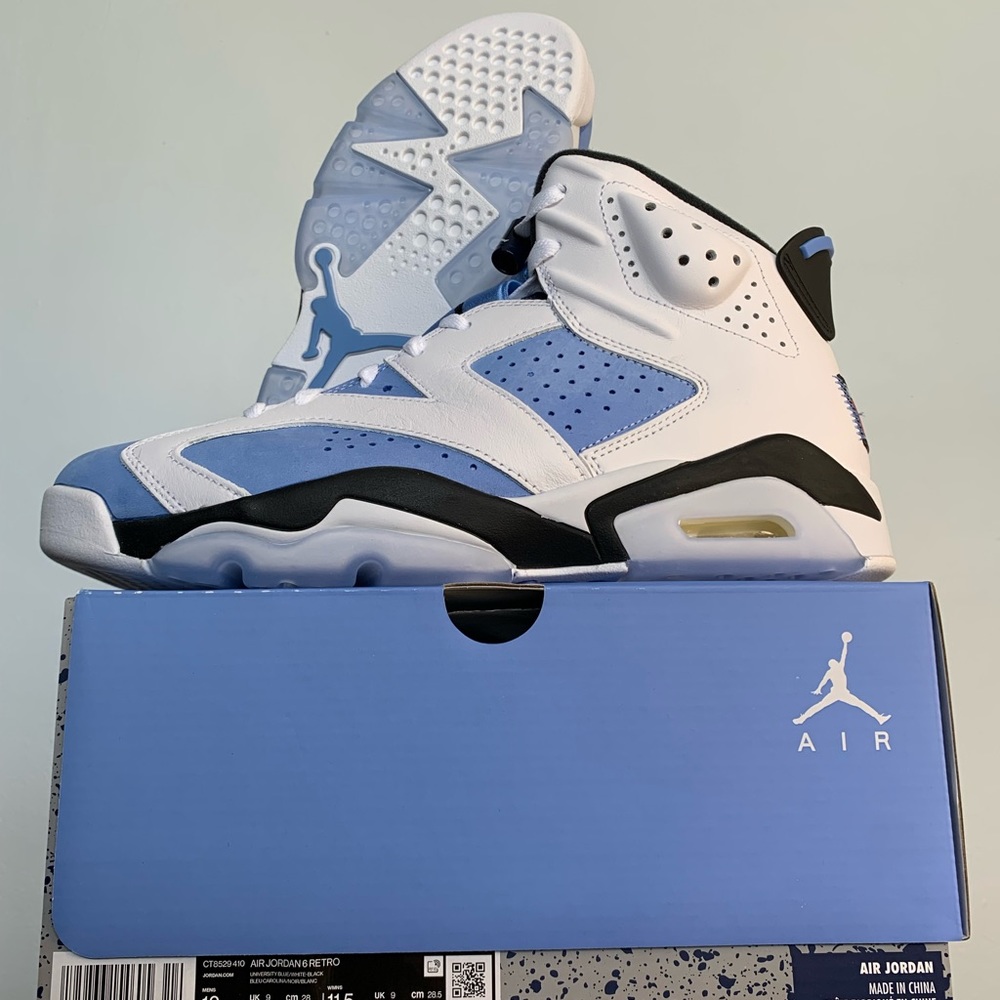 Air Jordan 6 "UNC Retro"